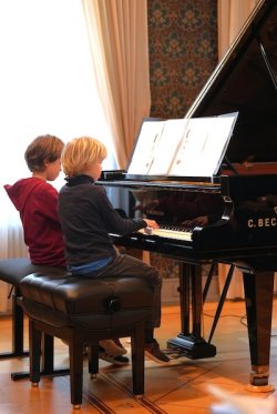 238d50fc_47a3_40fb_8ad5_3a7d66aef123