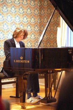 2607e202_4576_4045_b604_1dc530883cc9