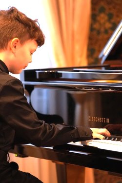 6f7d3343_c032_4314_a1e9_f416ec413636